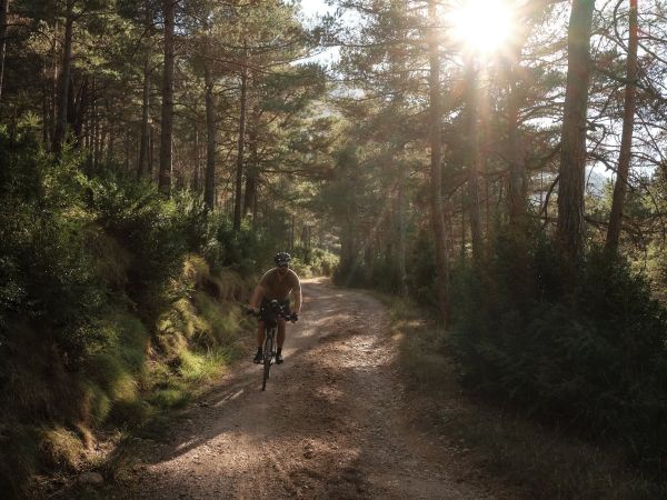 La Trans Pyrénées Race (TPR n° 6): P.C 3 à venir et la route du retour vers l&rsquo;Est.. Ou plutôt choisir les pistes Gravel?…